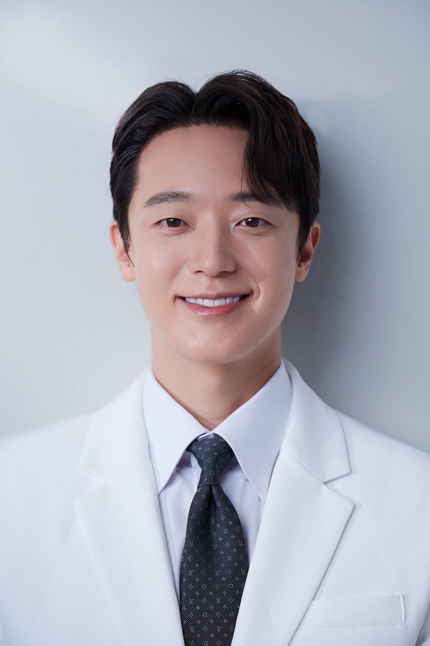 피부과 전문의 고영욱 대표원장